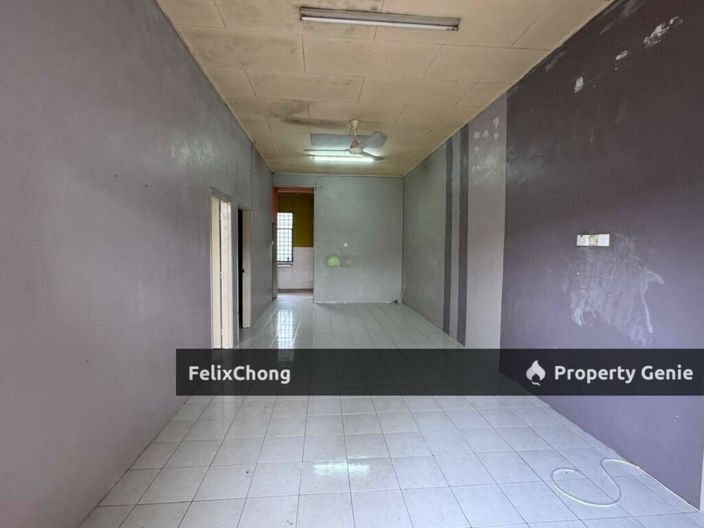 Bandar Putra Single Storey Terrace,Jalan Merak,Kulai,Original Condition