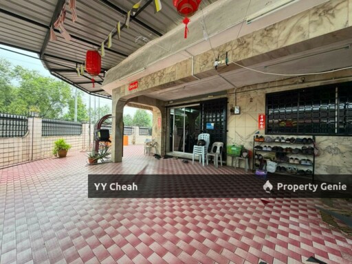 Taman Pertama Ipoh Single Storey Corner House For Sale Great Location, Spacious Home