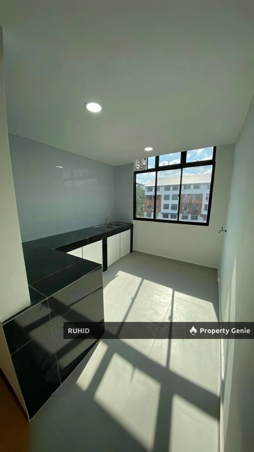 Fully Renovated 4 Bedroom Flat, Taman Putri Kulai