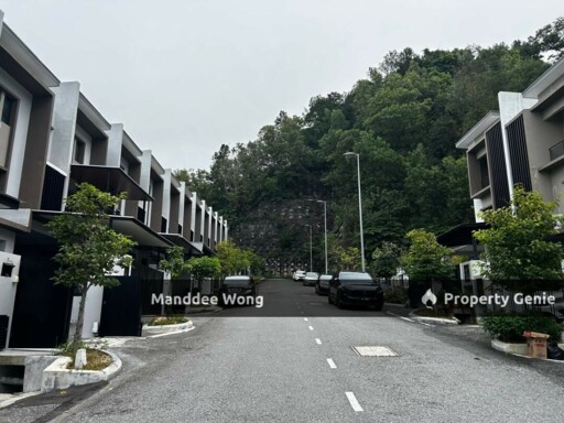 WTS/Ukay Bestari/Brand New 3 Storey Superlink/2,780 SQFT/1.300 Million