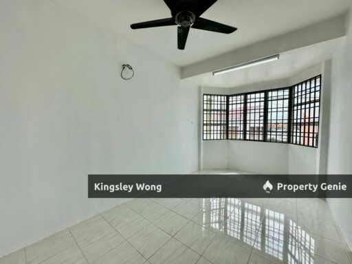 Menglembu Double Storey Endlot Terrace House Simple Renovated