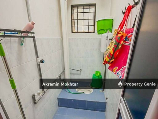 Freehold, Corner Unit & 1 Parking | Kenangan View Apartment, Taman Bukit Kenangan, Kajang Selangor.