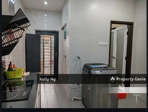 2 Sty Semi D House At Tmn Saujana Klang For Sale