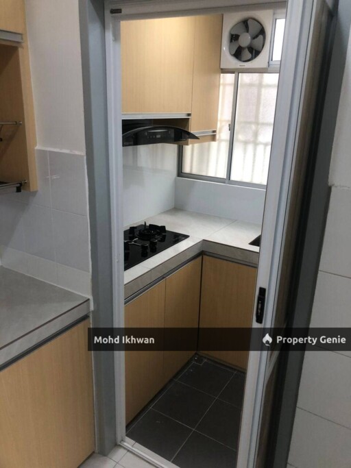 SERI INTAN APARTMENT SETIA ALAM: 850 Sqft, Partially Furnished