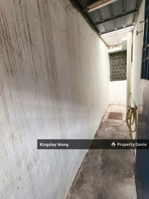 Menglembu Impiana Adril 1.5 Storey Terrace House Good Condition Near Lahat Pengkalan