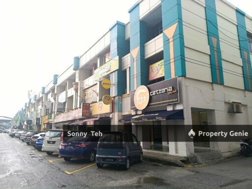 High-Visibility Freehold Shop in 𝐔𝐒𝐉 𝟐𝟏, 𝐒𝐮𝐛𝐚𝐧𝐠 𝐉𝐚𝐲𝐚