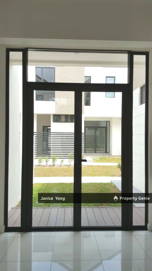 Avira Medini Iskandar