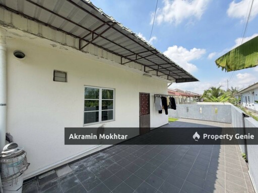 Freehold & Renovated | Semi-D Single Storey House, Taman Meru Harapan, Jalan Jambu Meru Klang  .