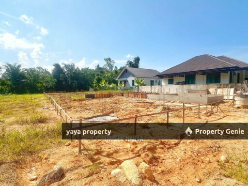 FOR SALE :JALAN PERINGAT BACHOK KG PADANG MOKKAN MELOR KELANTAN