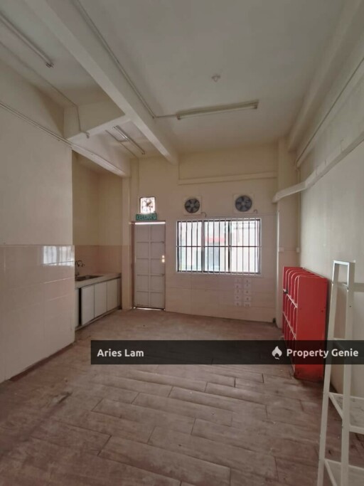 3 Storey Shoplot @ Johor Jaya / Jalan Dedap / Whole Block For Rent