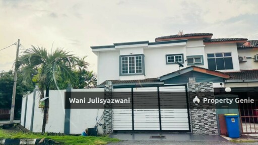 Beautiful Corner Lot Unit Double Storey Terrace House Bandar Saujana Putra Selangor SP4