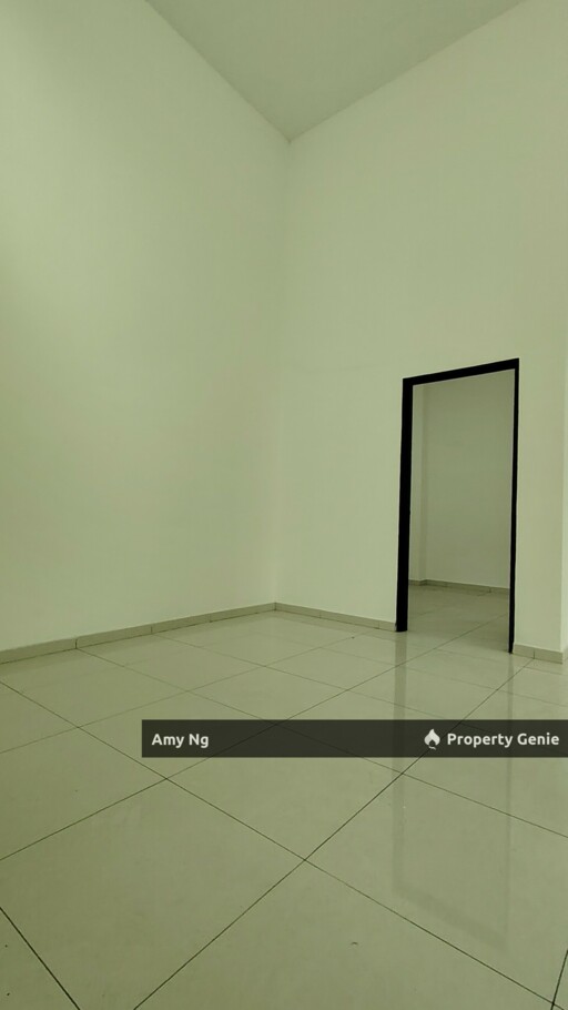 Never Occupied New Single Semi D For Sale HillView