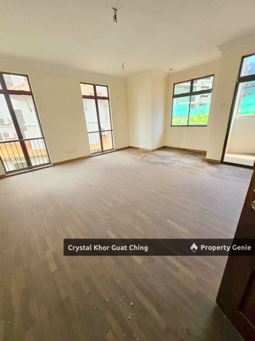3 Storey Bungalow at D'Residence, Near Queensbay