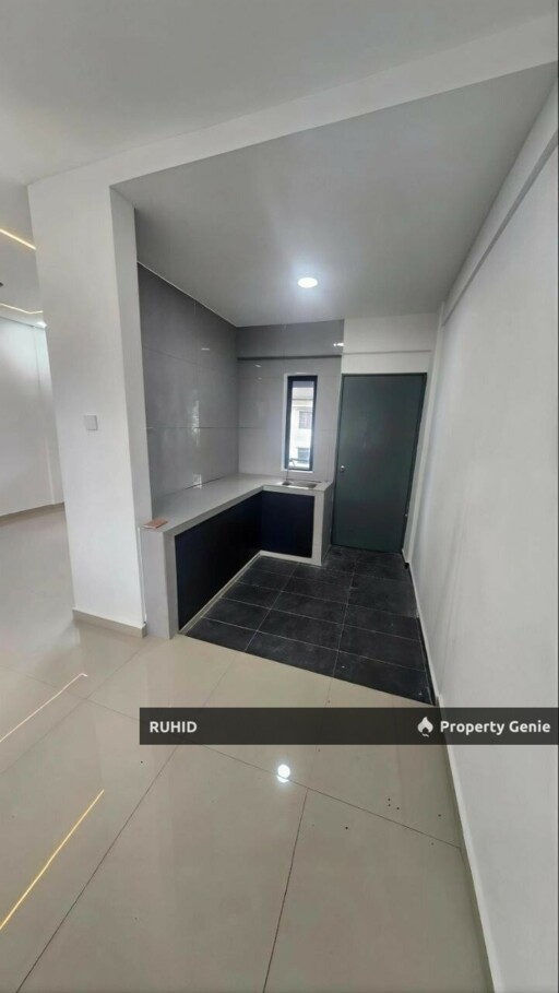 Taman Molek JB Low Cost Flat For Sale | Freehold | Renovated