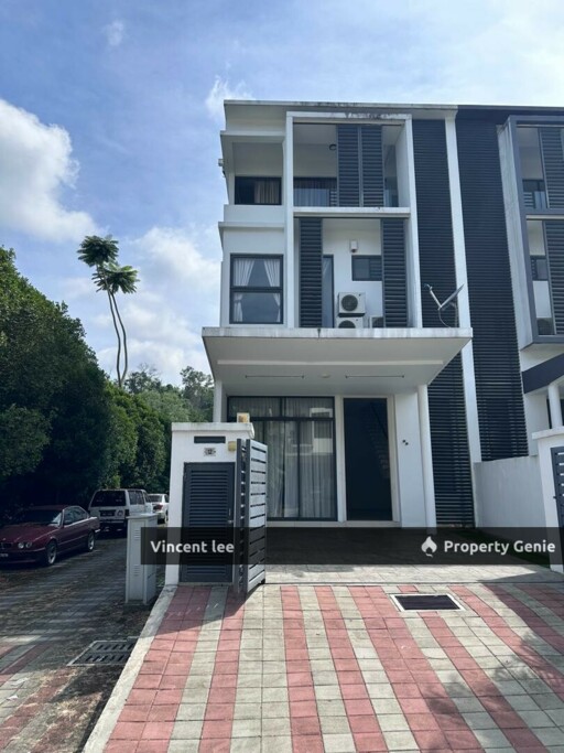 Eden Jalil, Taman Puncak Jalil, Seri Kembangan, FREEHOLD 3 Storey Terrace, 10 Minutes Drive to Pavilion Bukit Jalil