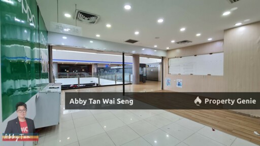 1Borneo HyperMall | 2nd Floor | Shop frontage