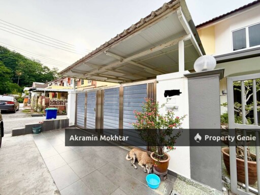Freehold, End Lot, Renovated & Fully Furnished | Double Storey Taman Universiti Indah, Seri Kembangan
