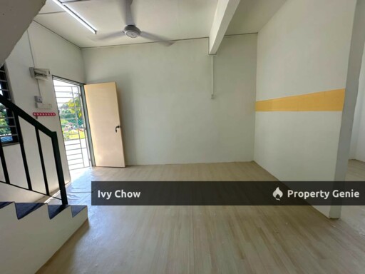 Taman Aman Kluang Corner for Rent