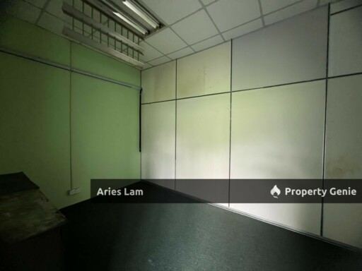 Double Storey Shoplot @ Setia Indah, Near Mount Austin