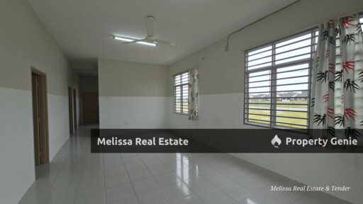 Corner House Huge Space For Rent in Kuantan