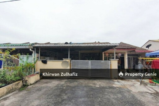 Jalan Teratai Facing Open near Public Bank Bukit Beruntung Double Storey For Sale