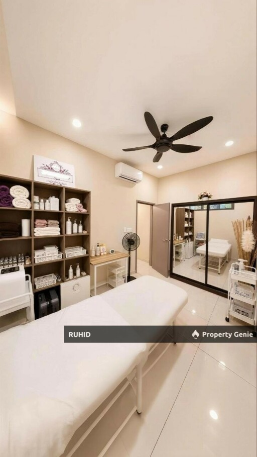 Aspira LakeHomes Gelang Patah Superlink 24'x75' Freehold | Near Tuas Second Link | Renovated