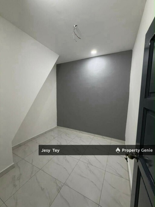 Taman Universiti Single Storey Terrace House For Sales