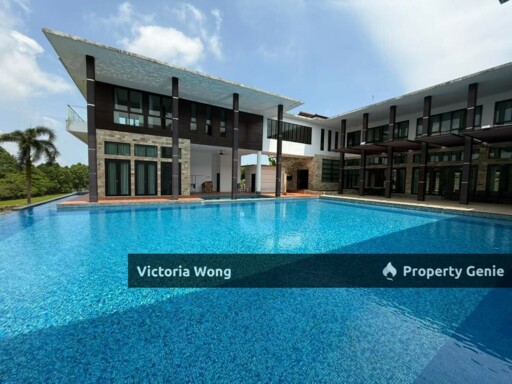 Leisure Farm 2 Storey Bungalow with Swimming Pool