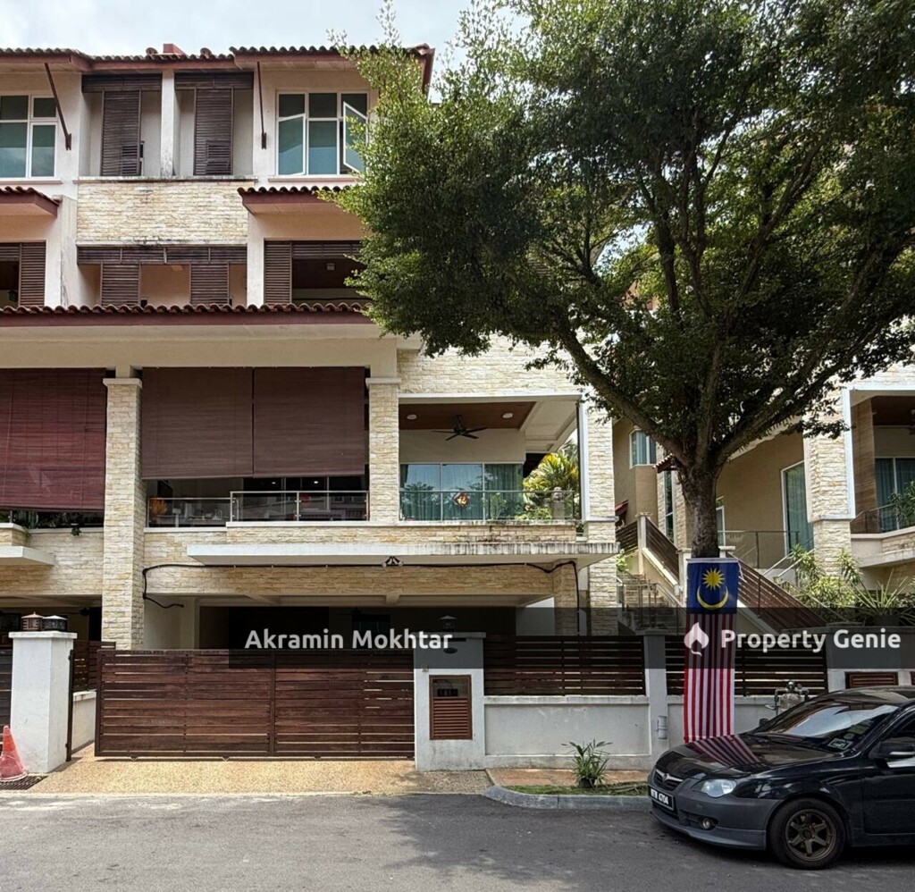 PARTIALLY FURNISHED | 3.5 STOREY SEMI DETACHED BEVERLY HEIGHTS, AMPANG FOR SALE Om