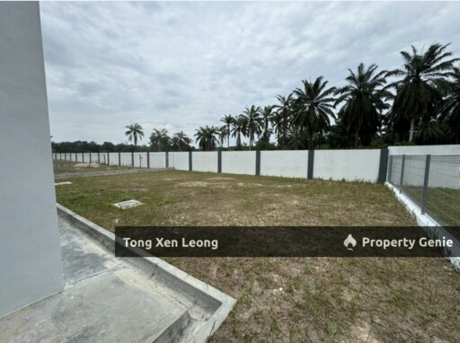 BJB Height Bungalow In Bemban, Spacious 5000 Sqft Land
