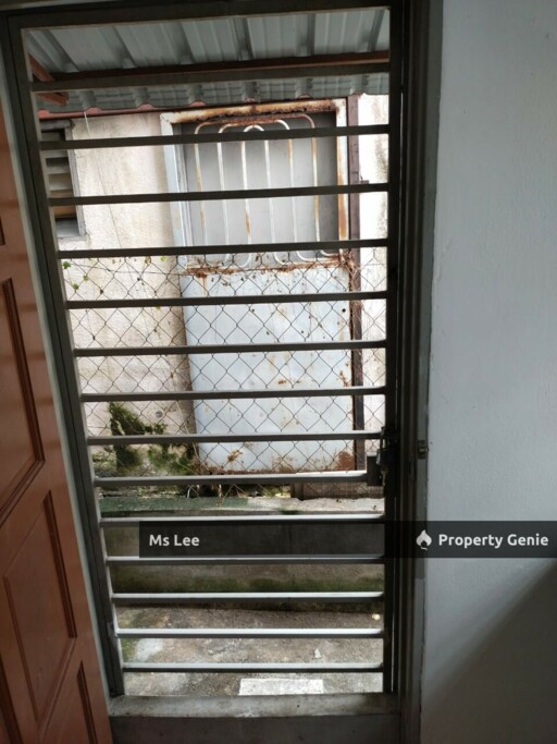 End Lot 2 storey Town House (Ground floor)-Taman Sri Sentosa @ Klang-Ready Now