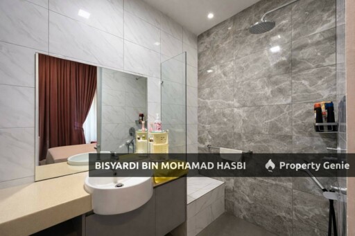 40'x80'sq.ft Fully Renovated 3 Storey Semi Detached House @ 1080 Residence, Puncak Saujana, Kajang.