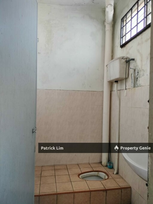 Taman Seri Pelangi Double Storey House (For Rent)