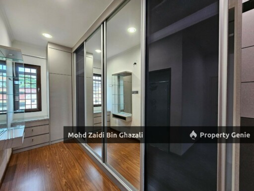 Below Market Renovated  2.5 Storey Terrace Presint 8