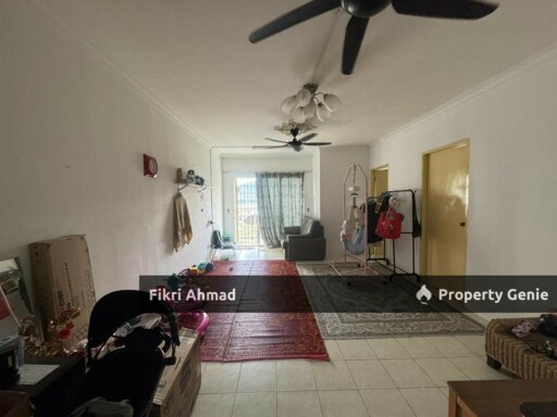 FOR SALE: Lakeview Apartments Selayang