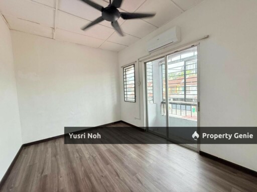 Double Storey Terrace at Taman Lestari Putra, Seri Kembangan
