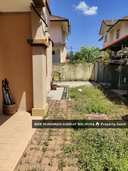Rumah Berkembar Dua Tingkat Bandar Laguna Merbok