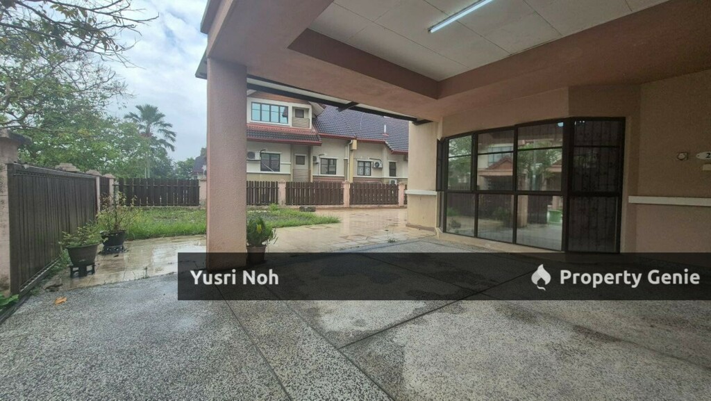 2.5 storey Endlot Terrace Presint 16 Putrajaya