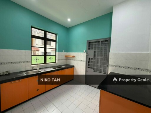 [Corner Lot]2-Storey @ Jalan Bayu Bandar Seri Alam For Sale
