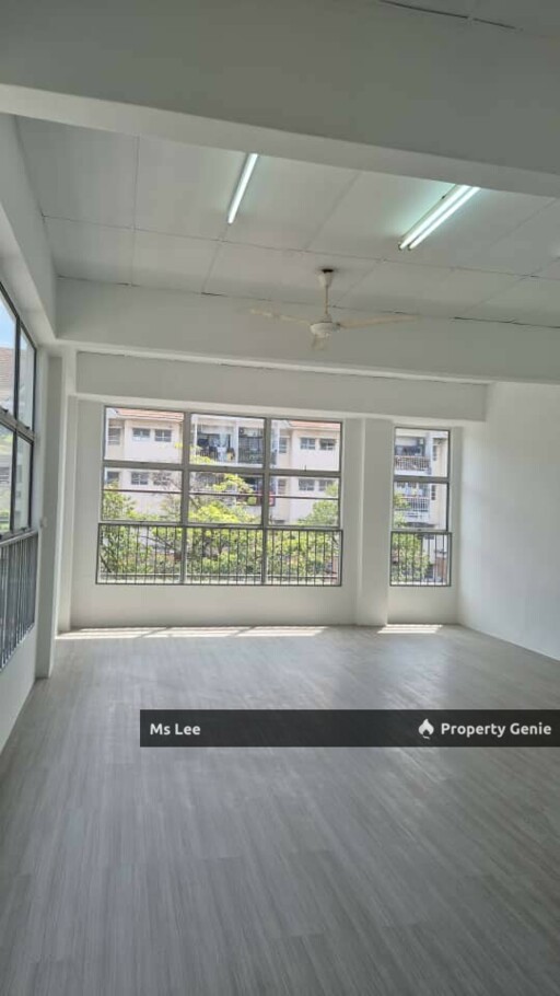 Renovated Corner 2nd Floor Shop Office @ Taman Bayu Perdana, Klang - Ready Unit