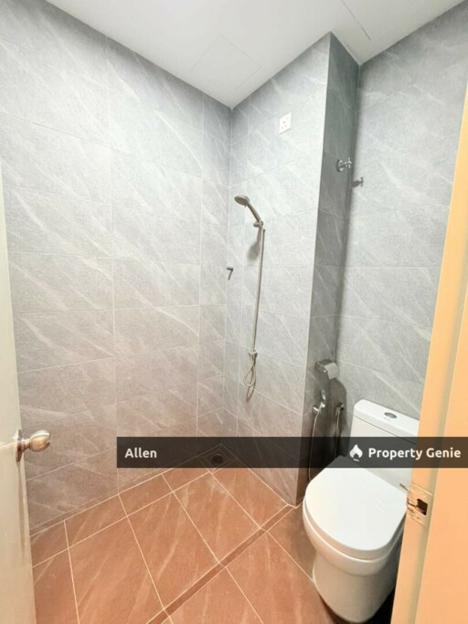 Optimus Medini Apartment –Unit with Unblocked View