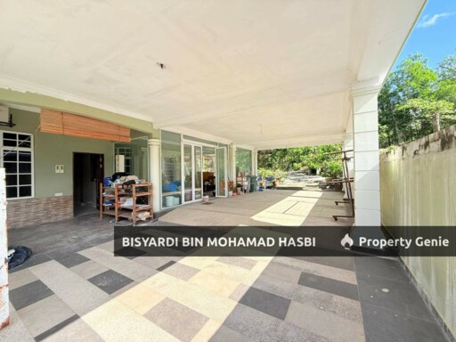 Corner Lot Renovated Single Storey Semi Detached Taman Desa Ixora, Senawang.