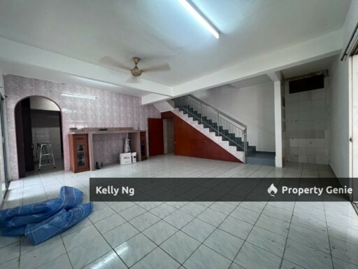 Double Sty Corner Renovated House At Bukit Tinggi Klang For Sale & Rent