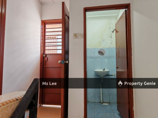 2 Storey House - Taman Subang Baru @ Shah Alam -Ready Now