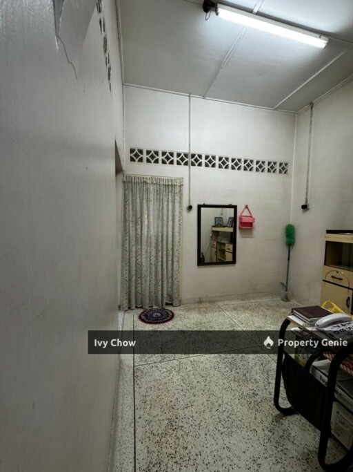 Jalan Muar Single Storey Cornet Lot Sale