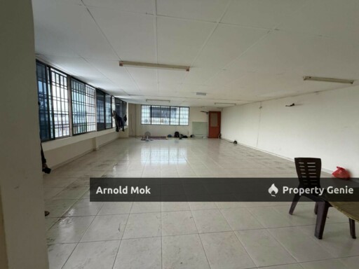 1.5 Storey Terrace Factory at Desa Cemerlang for Rent