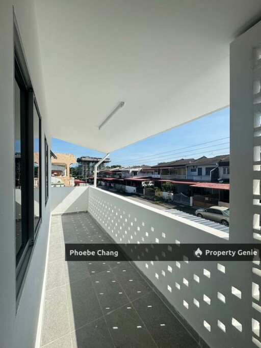 Beautiful & Spacious Fully Renovated Double Storey Terrace @Pekan Razaki, Gunung Rapat
