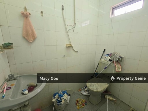 Huge Land Corner Double Storey Kampung Lapan