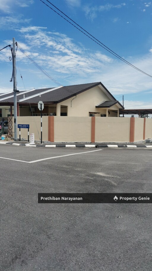 {TELUK INTAN} Rumah Corner Siap dengan awning, grill, kipas siling, aircon, heater dan lampu