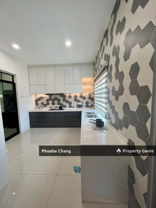 LEXVIEW DOUBLE STOREY HOUSE FOR SALE